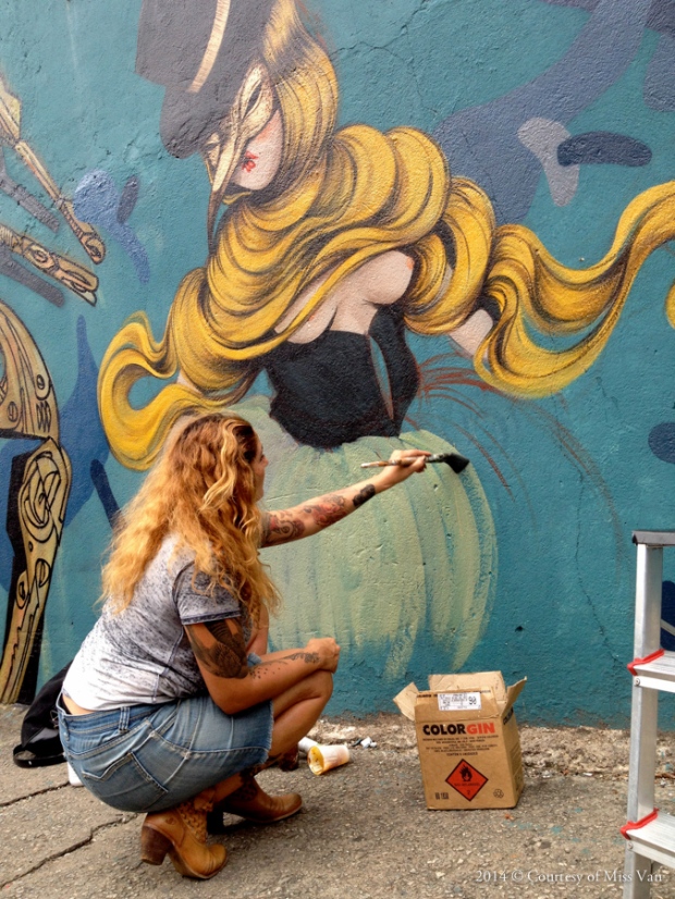 Miss Van y la sensualidad de sus graffitis: Las Poupees